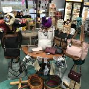 Mona B & Terra gifts